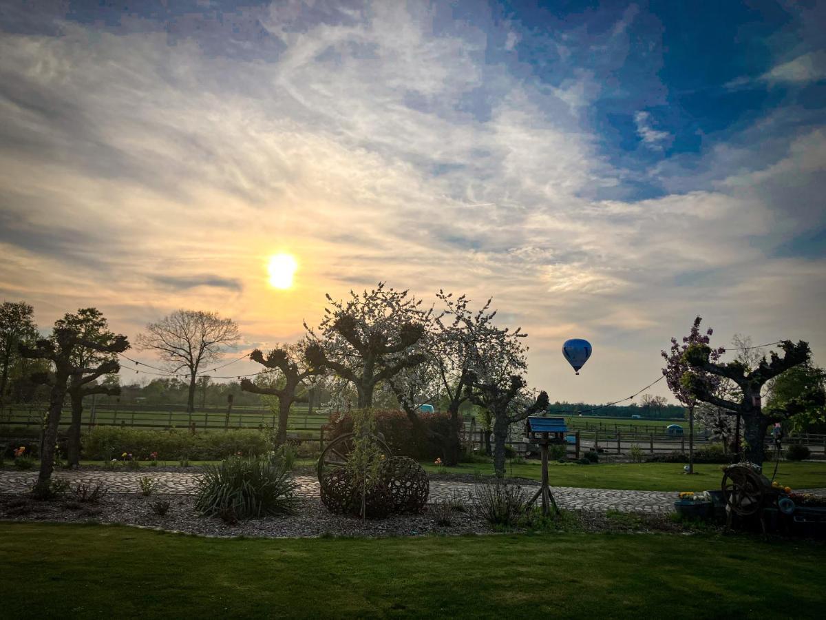 De Worfthoeve Bed & Breakfast เกล ภายนอก รูปภาพ